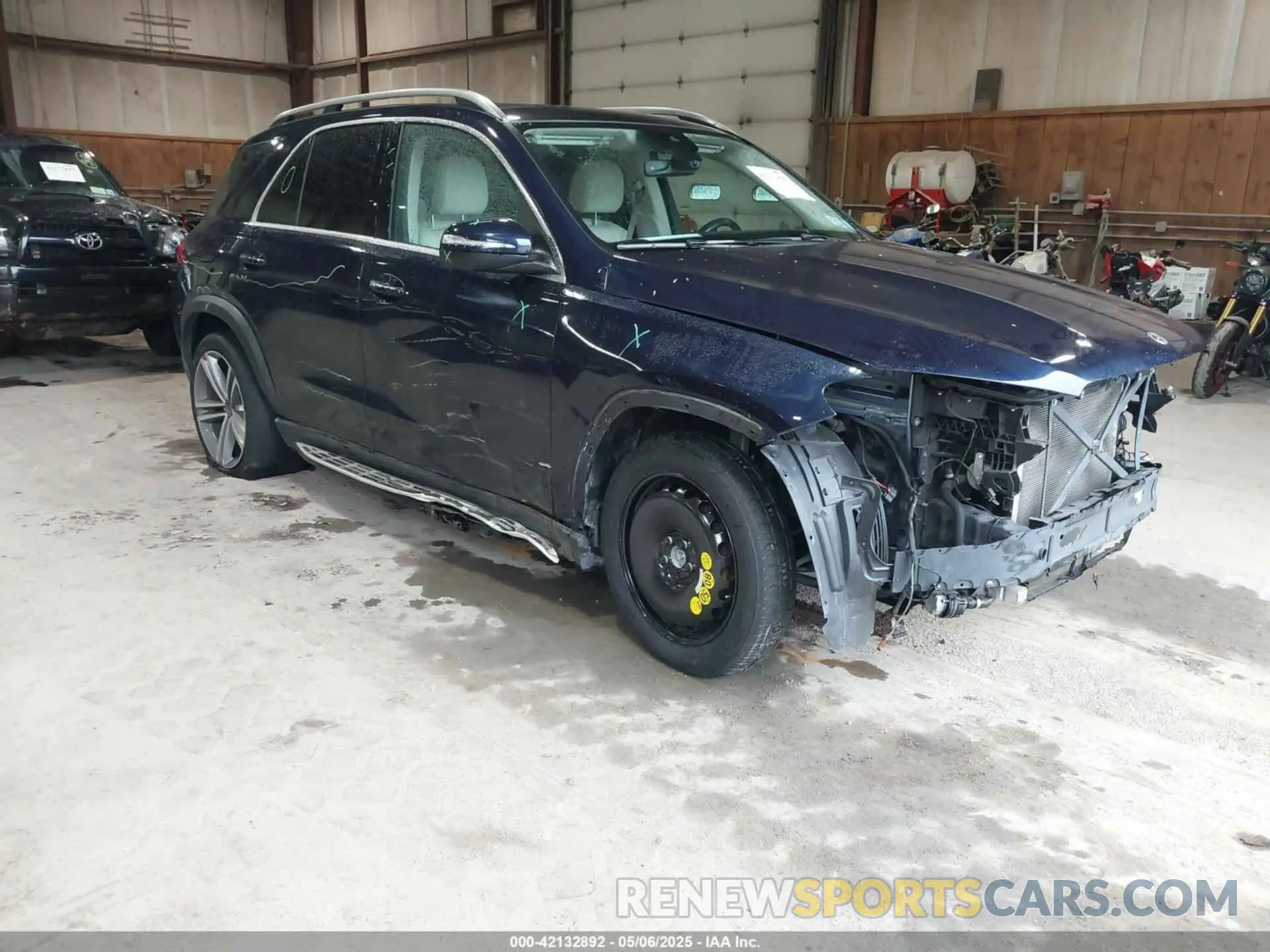 1 Photograph of a damaged car 4JGFB4KB3NA786559 MERCEDES-BENZ GLE 350 2022