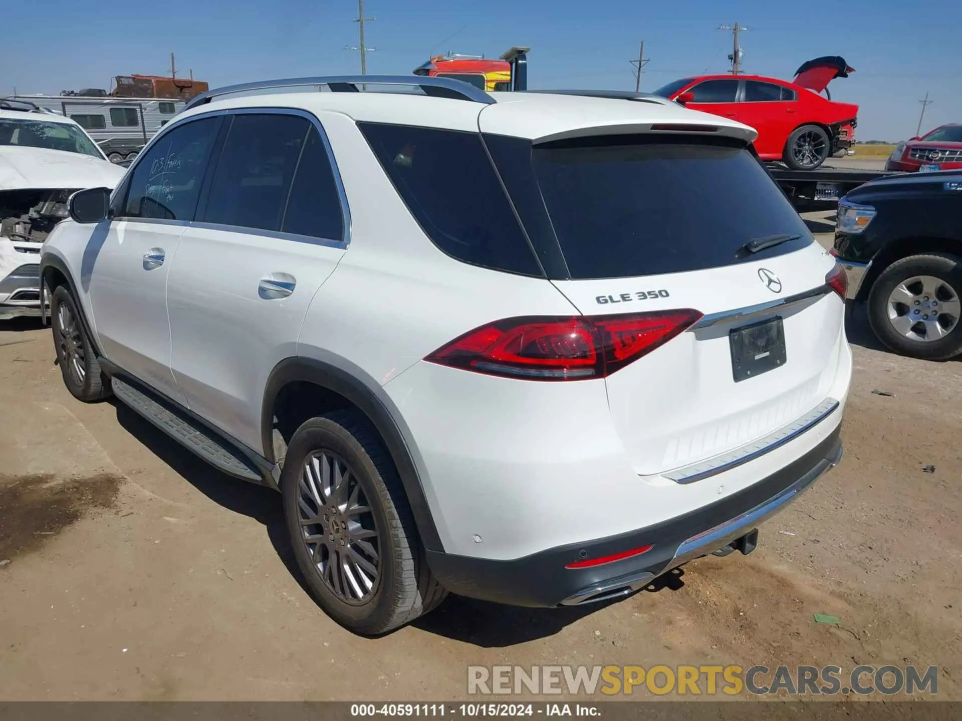 3 Photograph of a damaged car 4JGFB4KB5NA590638 MERCEDES-BENZ GLE 350 2022