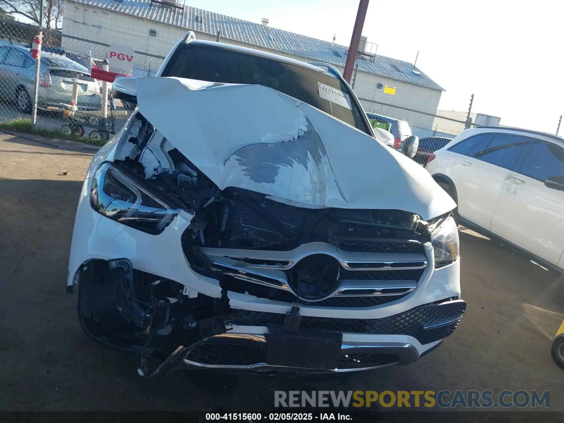 13 Photograph of a damaged car 4JGFB4KB7NA746548 MERCEDES-BENZ GLE 350 2022