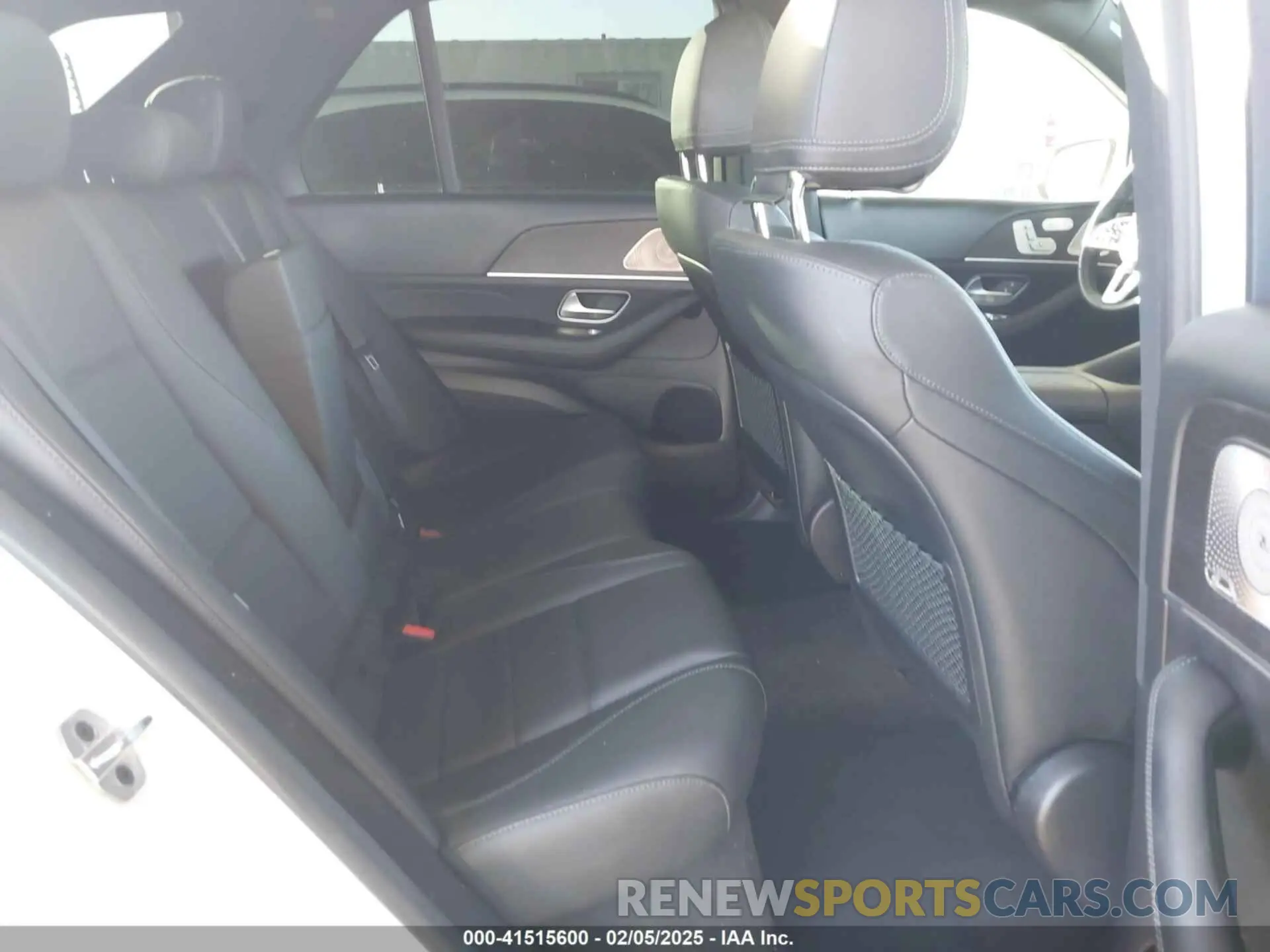 8 Photograph of a damaged car 4JGFB4KB7NA746548 MERCEDES-BENZ GLE 350 2022