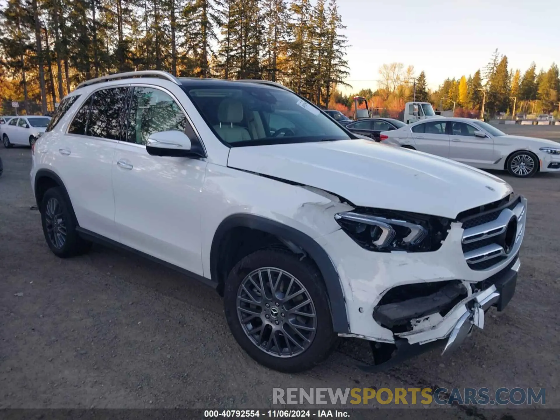 1 Photograph of a damaged car 4JGFB4KE4NA737672 MERCEDES-BENZ GLE 350 2022