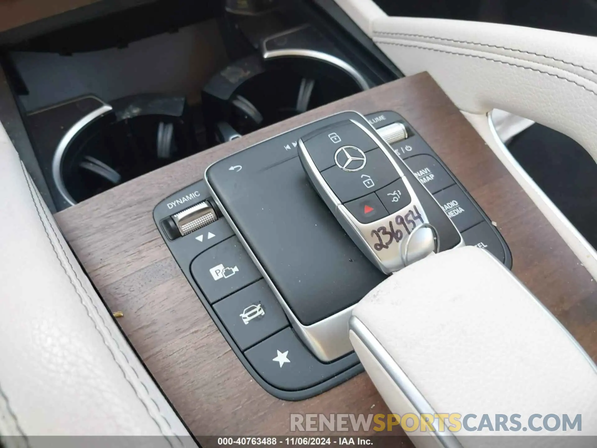 11 Photograph of a damaged car 4JGFB4KEXNA695184 MERCEDES-BENZ GLE 350 2022