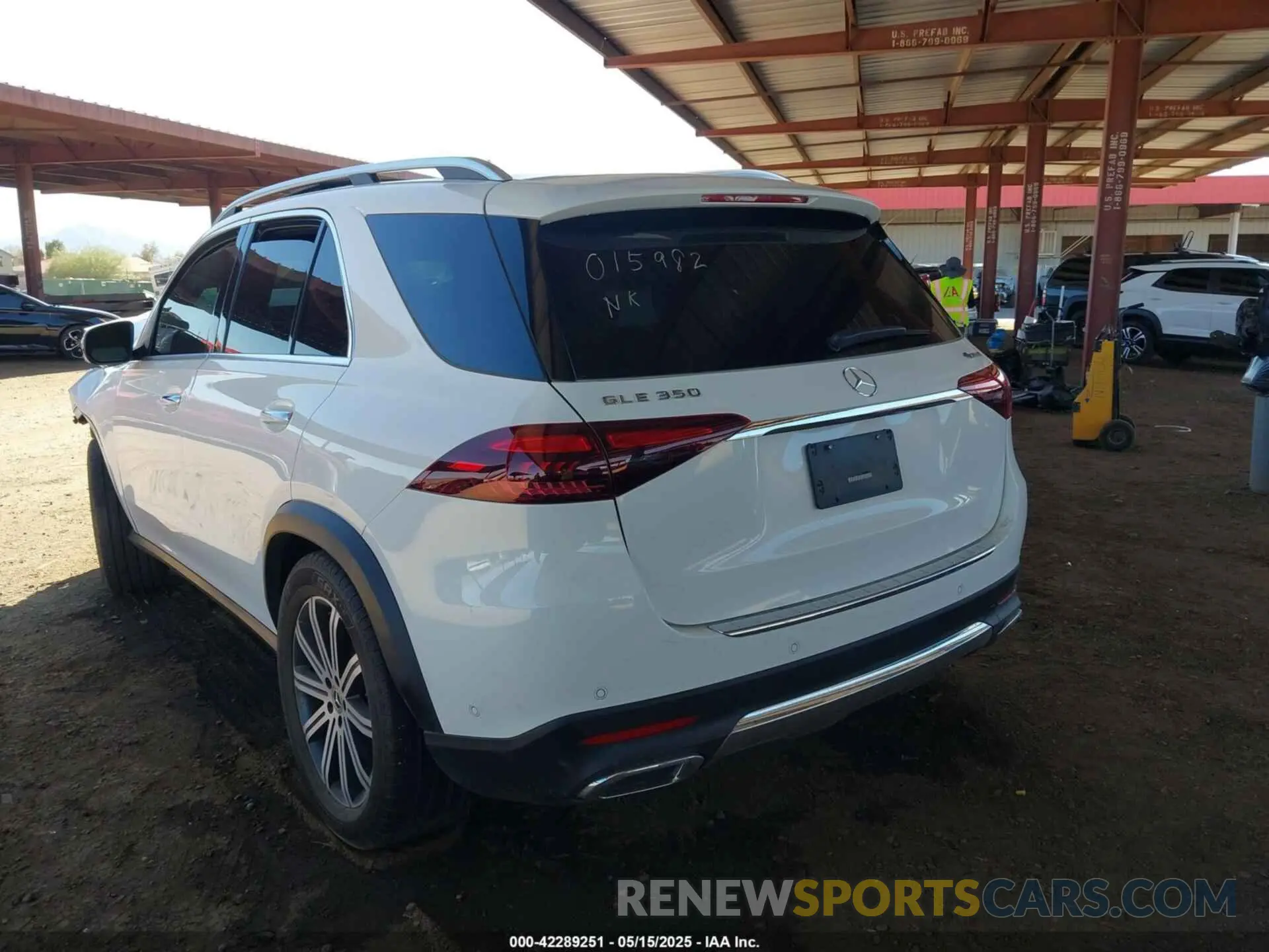 3 Photograph of a damaged car 4JGFB4FB3RB015982 MERCEDES-BENZ GLE 350 2024