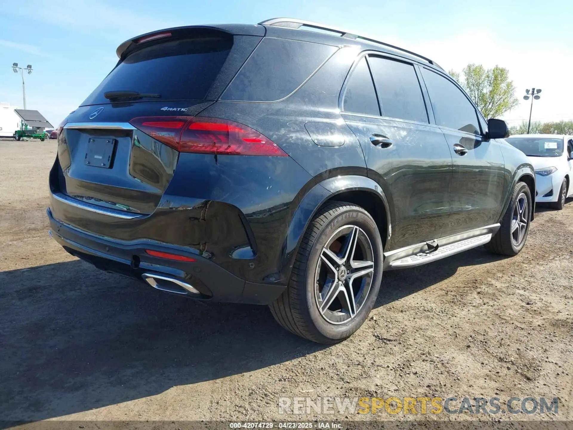 4 Photograph of a damaged car 4JGFB4FB5RA997911 MERCEDES-BENZ GLE 350 2024