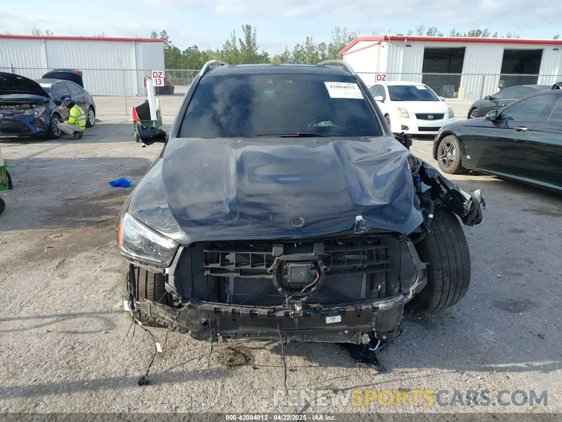 11 Photograph of a damaged car 4JGFB4FB5RB122418 MERCEDES-BENZ GLE 350 2024