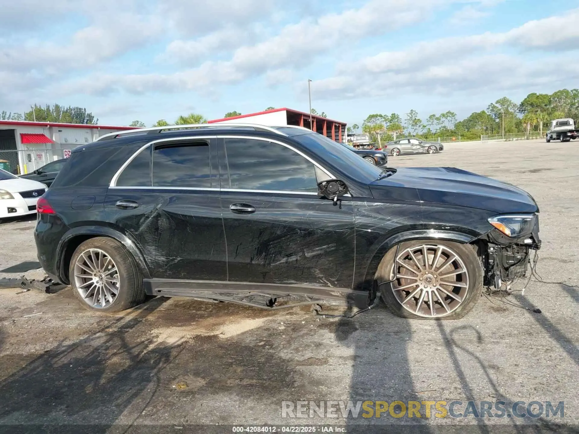 12 Photograph of a damaged car 4JGFB4FB5RB122418 MERCEDES-BENZ GLE 350 2024