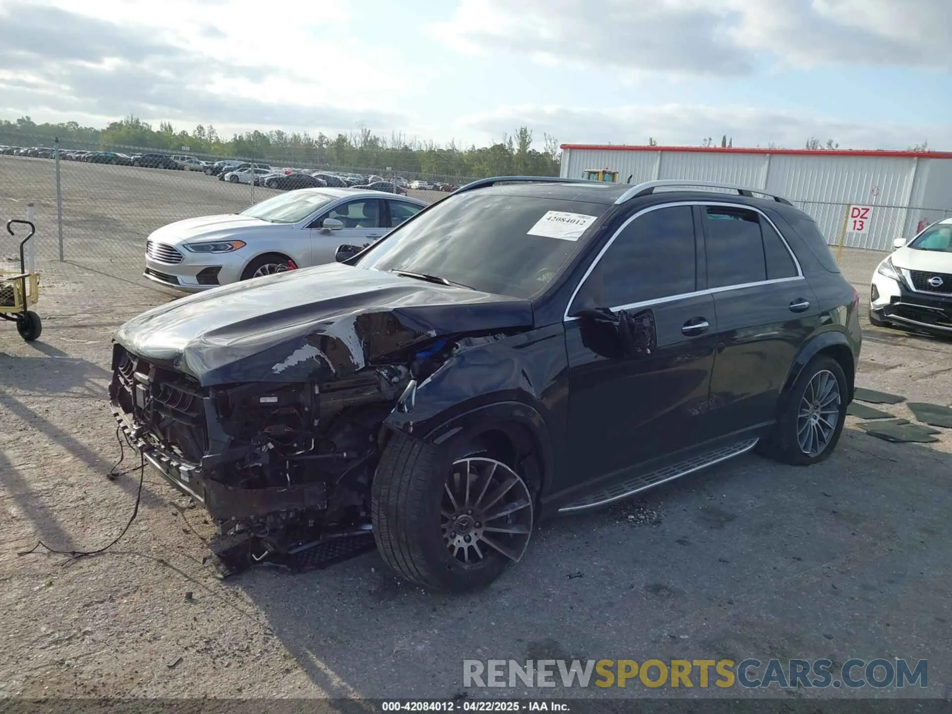 2 Photograph of a damaged car 4JGFB4FB5RB122418 MERCEDES-BENZ GLE 350 2024