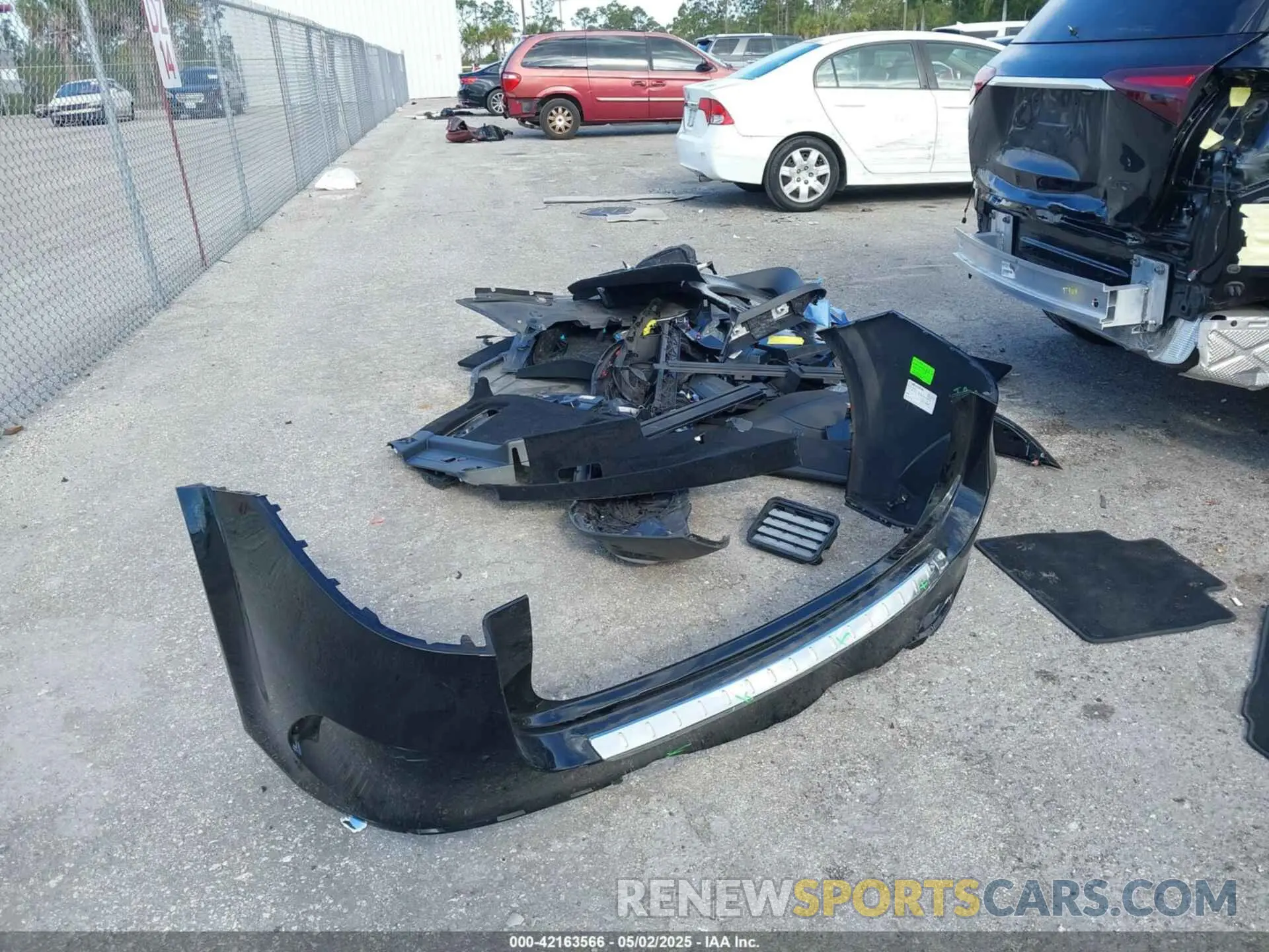 12 Photograph of a damaged car 4JGFB4FB9RB115052 MERCEDES-BENZ GLE 350 2024