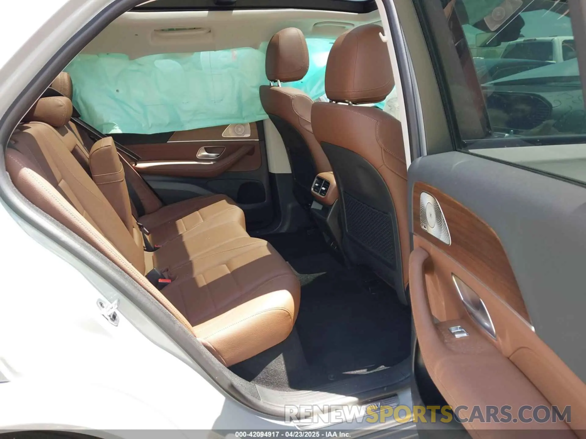 8 Photograph of a damaged car 4JGFB4EB0SB356084 MERCEDES-BENZ GLE 350 2025