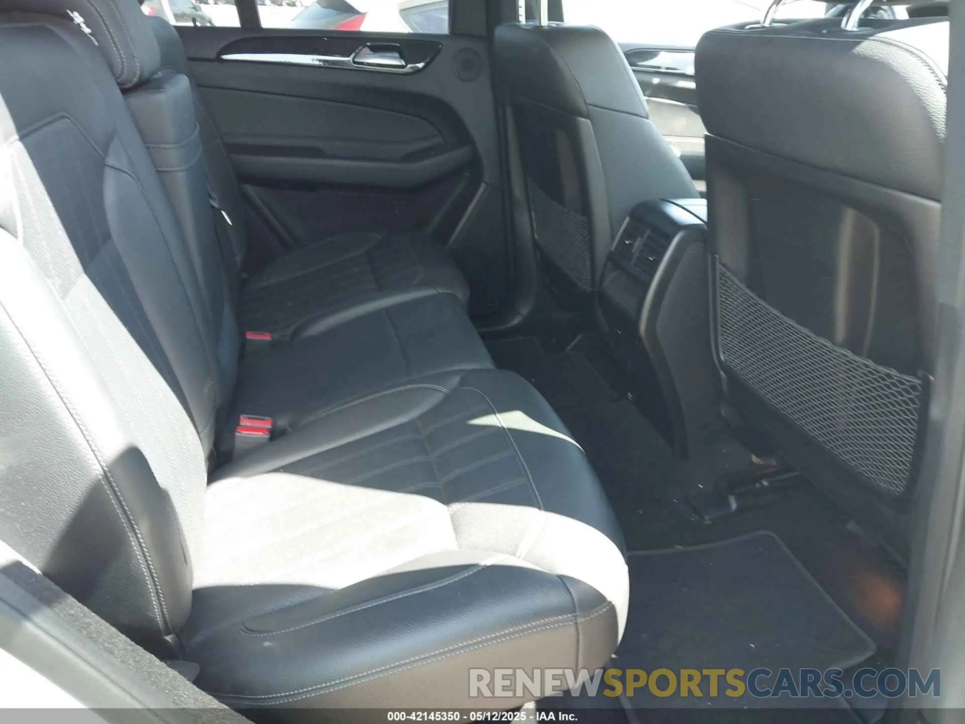 8 Photograph of a damaged car 4JGDA5GB1KB211102 MERCEDES-BENZ GLE 400 2019
