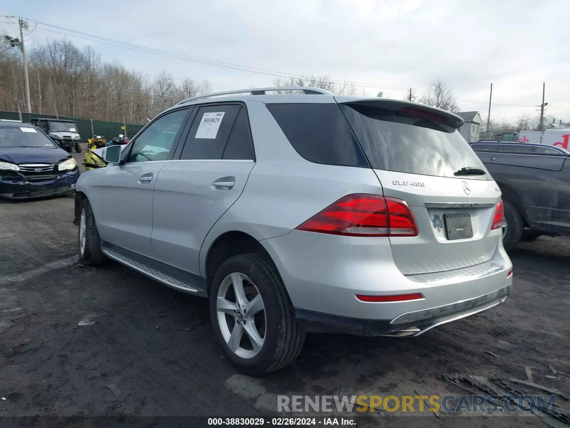 3 Photograph of a damaged car 4JGDA5GB9KB212045 MERCEDES-BENZ GLE 400 2019