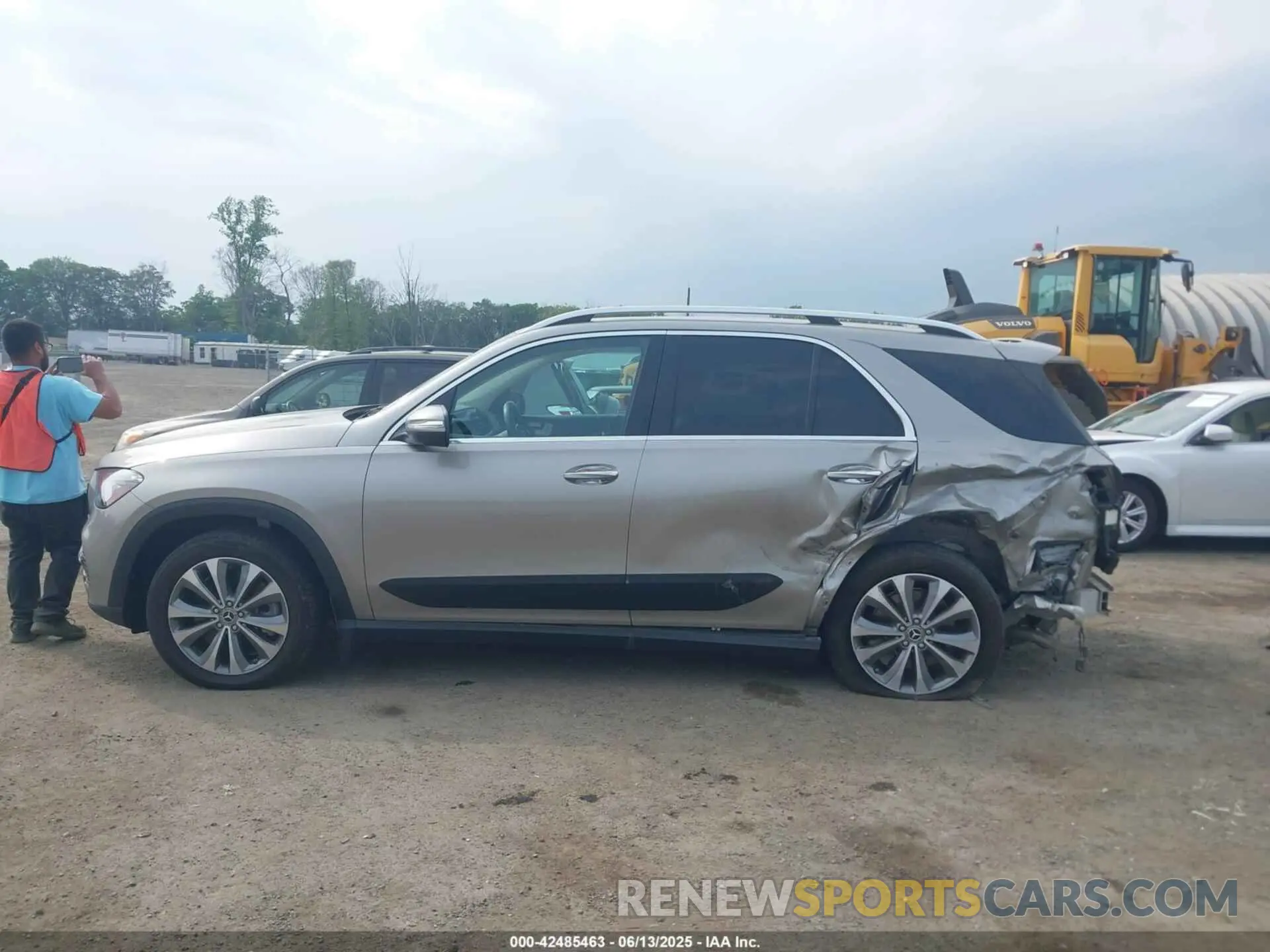 13 Photograph of a damaged car 4JGFB5KB1LA034037 MERCEDES-BENZ GLE 450 2020