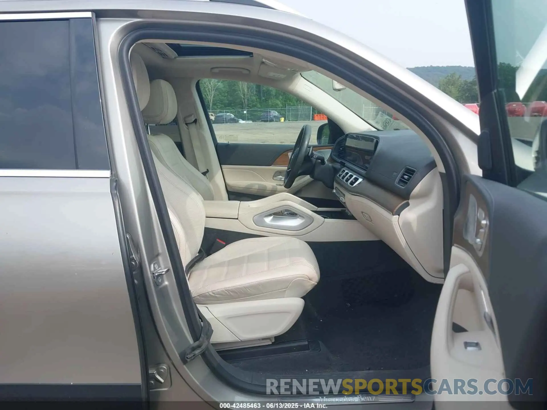 5 Photograph of a damaged car 4JGFB5KB1LA034037 MERCEDES-BENZ GLE 450 2020