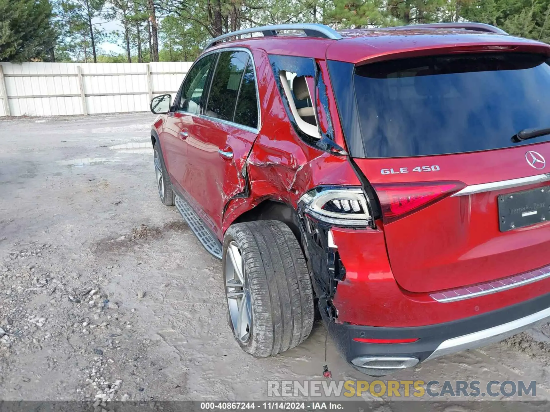 17 Photograph of a damaged car 4JGFB5KB3LA204768 MERCEDES-BENZ GLE 450 2020