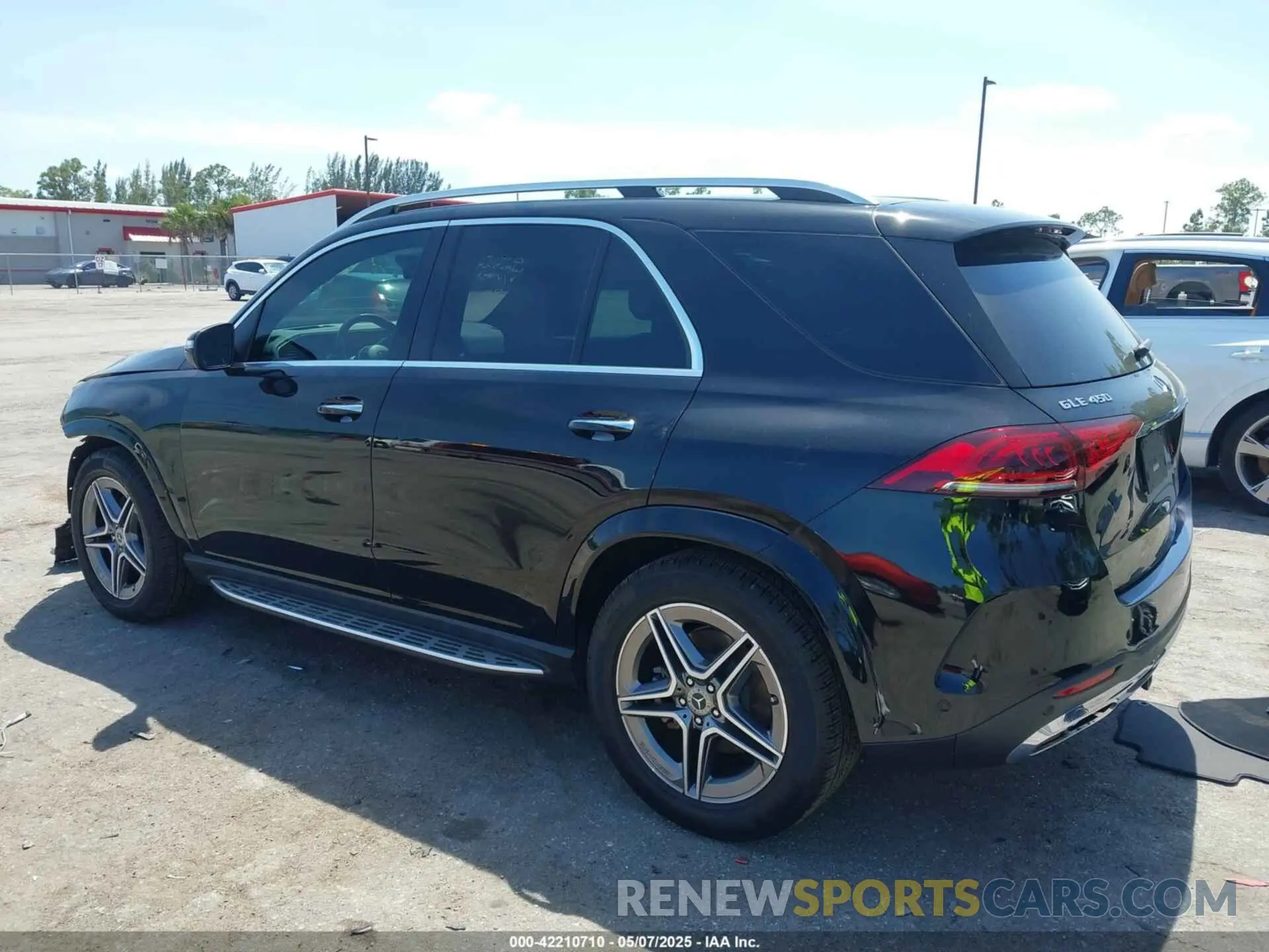 3 Фотография поврежденного автомобиля 4JGFB5KB9LA084071 MERCEDES-BENZ GLE 450 2020