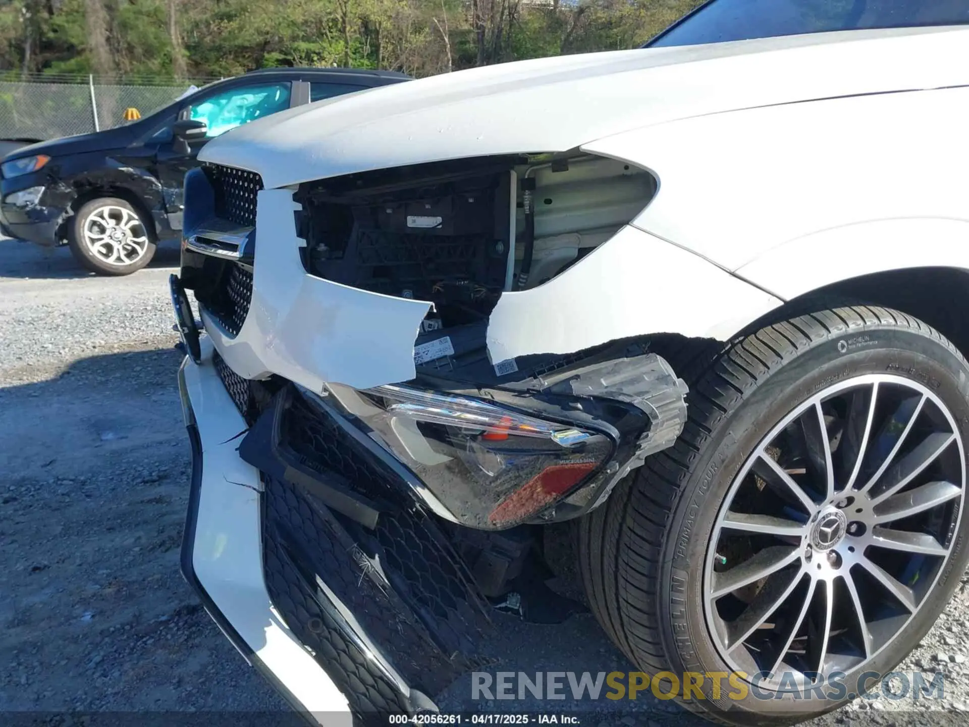 17 Photograph of a damaged car 4JGFB5KB9LA292127 MERCEDES-BENZ GLE 450 2020