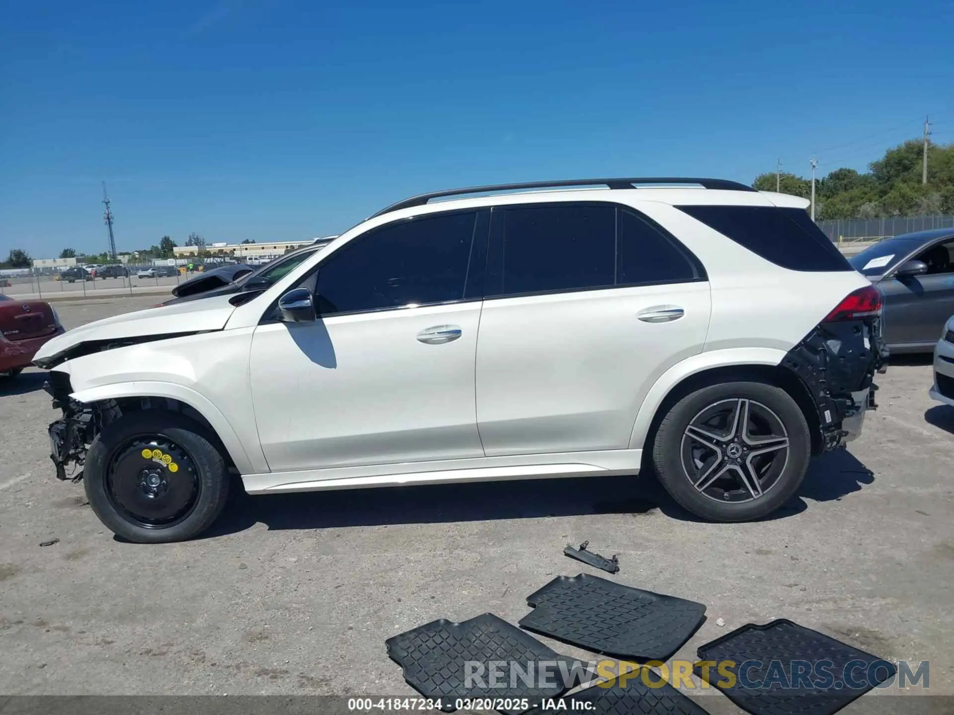 15 Photograph of a damaged car 4JGFB5KB0PA924969 MERCEDES-BENZ GLE 450 2023