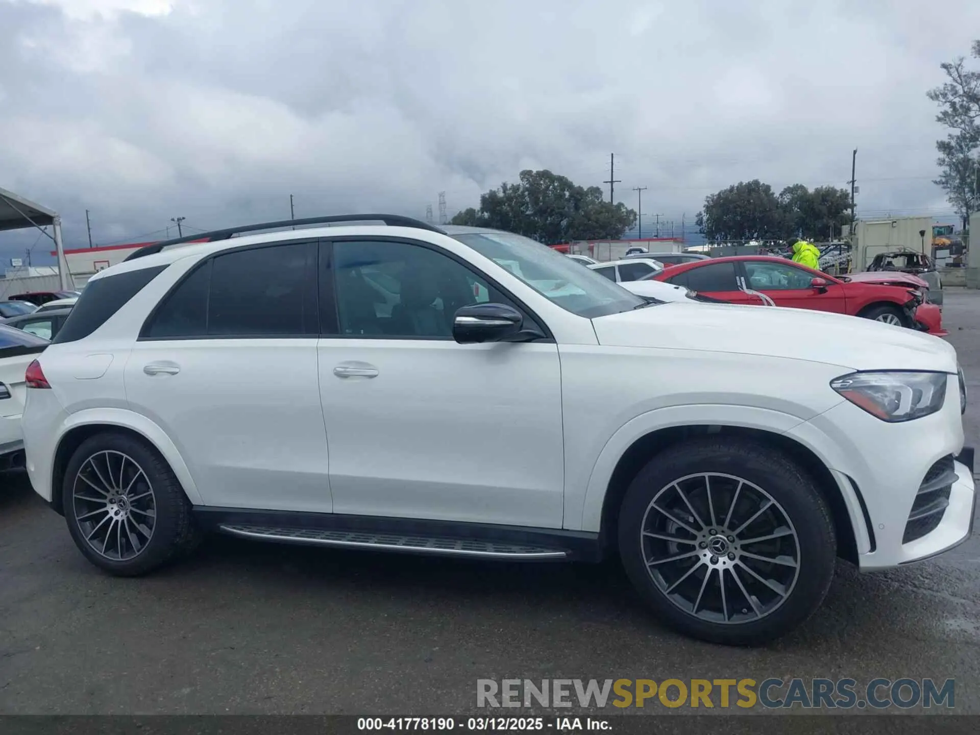 13 Photograph of a damaged car 4JGFB5KB3PA866002 MERCEDES-BENZ GLE 450 2023
