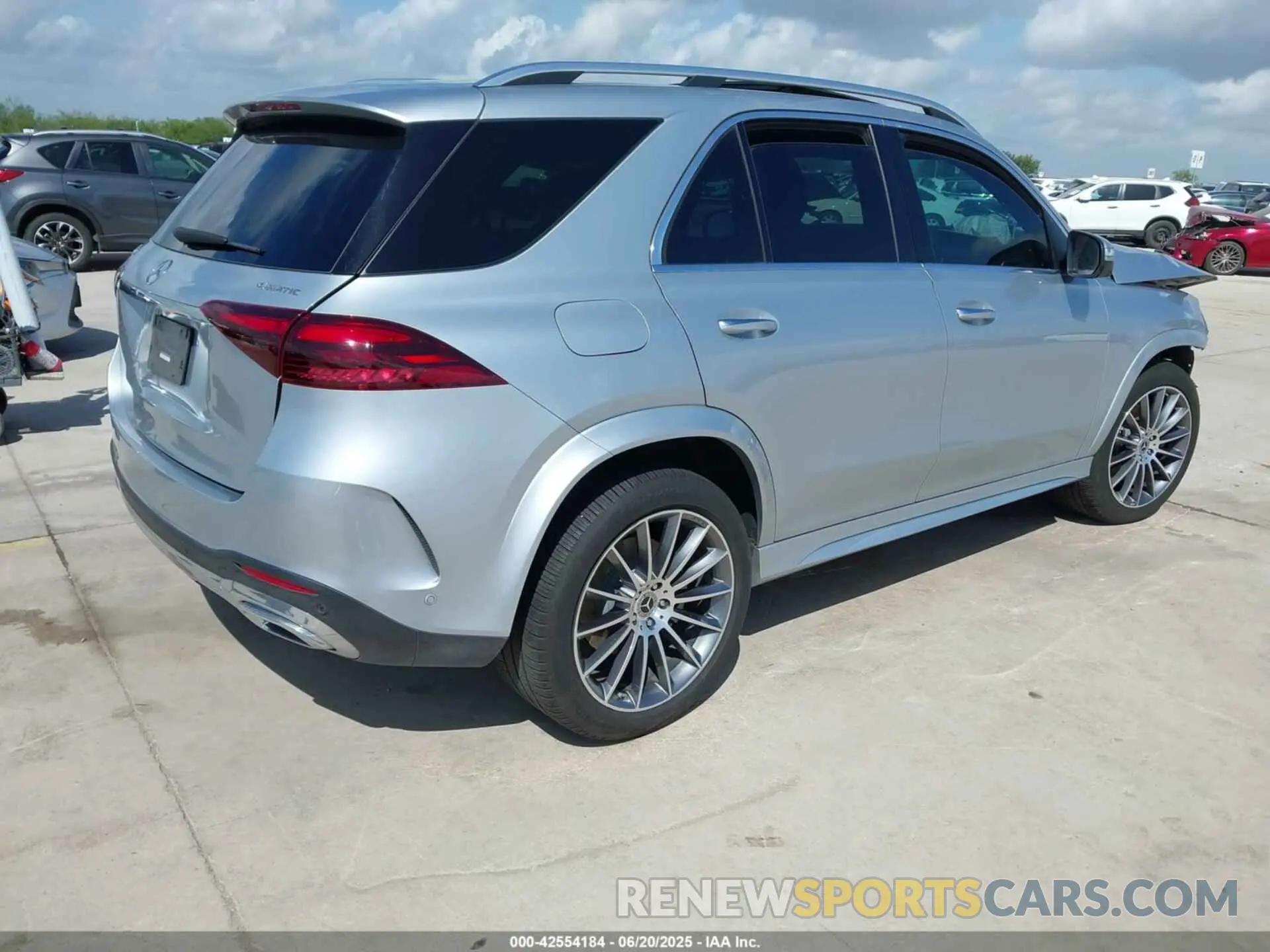 4 Photograph of a damaged car 4JGFB5KB6RB139837 MERCEDES-BENZ GLE 450 2024