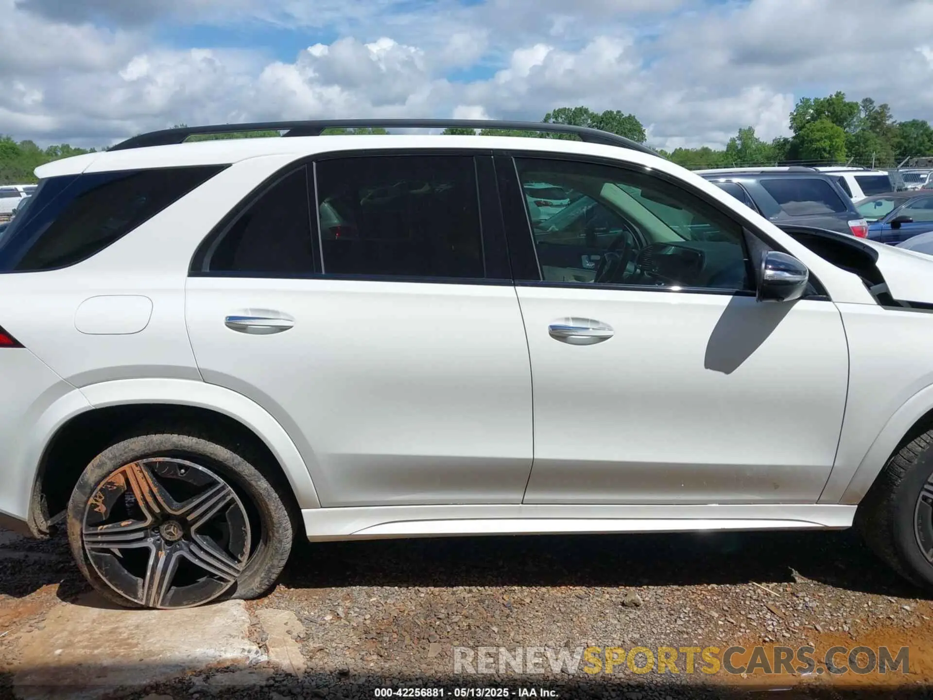 13 Photograph of a damaged car 4JGFB4GB4RB262331 MERCEDES-BENZ GLE 450 PLUG-IN HYBRID 2024