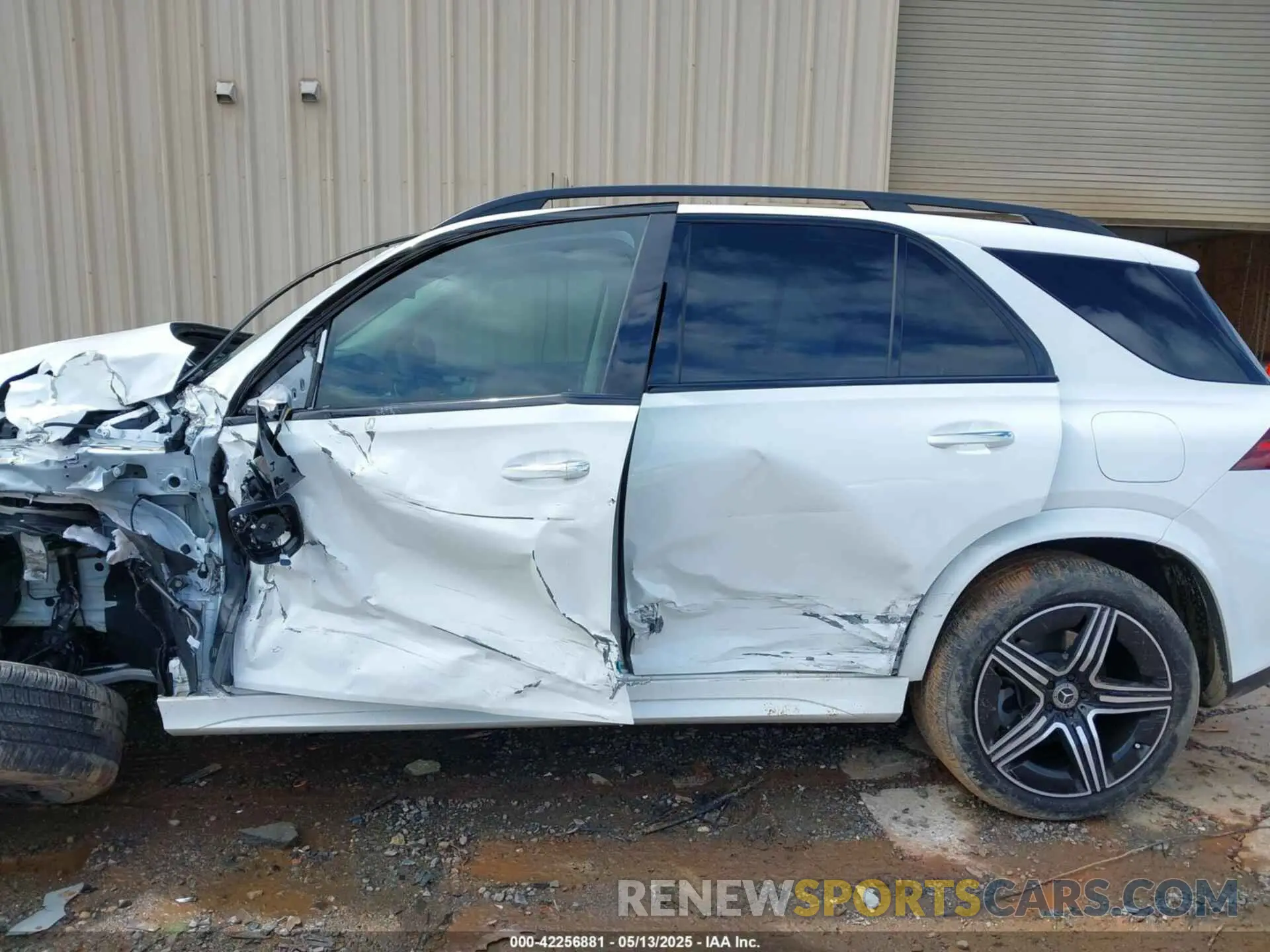 14 Photograph of a damaged car 4JGFB4GB4RB262331 MERCEDES-BENZ GLE 450 PLUG-IN HYBRID 2024