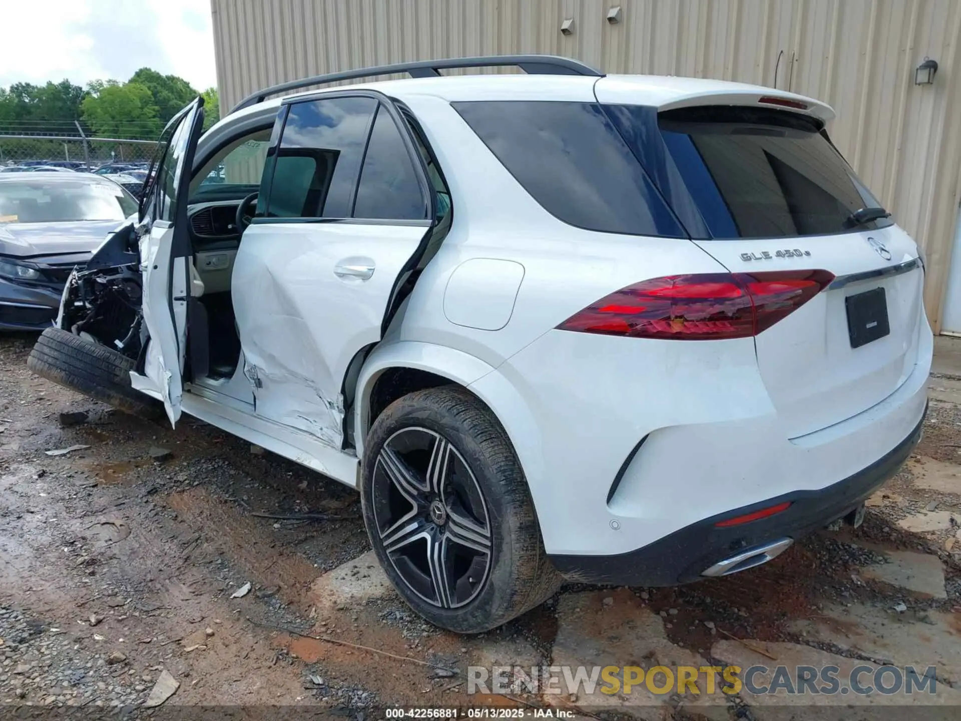 3 Photograph of a damaged car 4JGFB4GB4RB262331 MERCEDES-BENZ GLE 450 PLUG-IN HYBRID 2024
