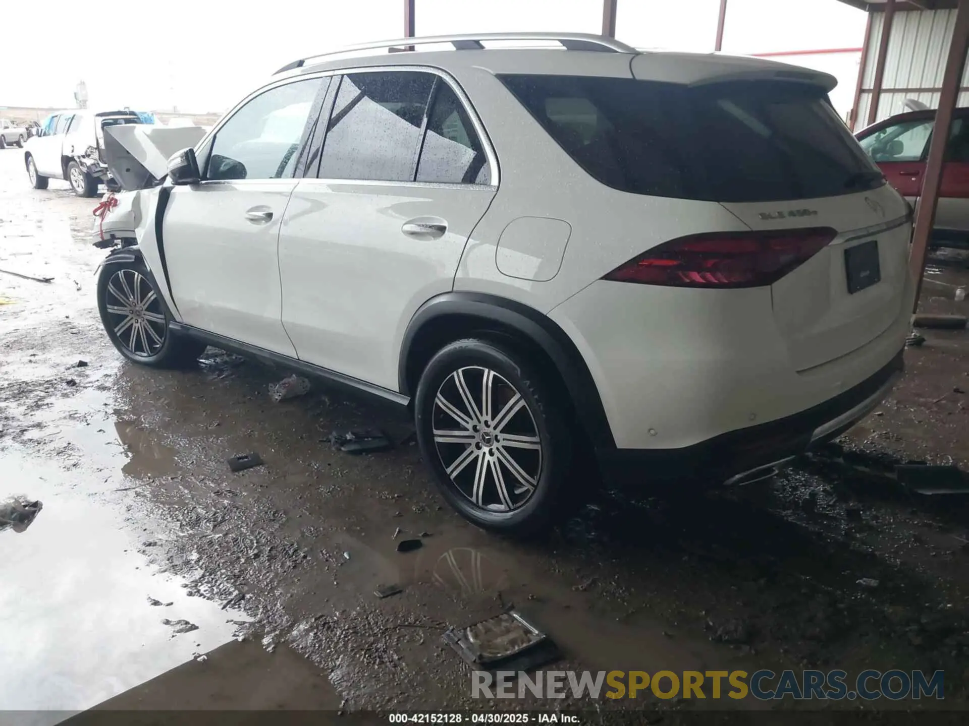 3 Photograph of a damaged car 4JGFB4GB5RB257221 MERCEDES-BENZ GLE 450 PLUG-IN HYBRID 2024