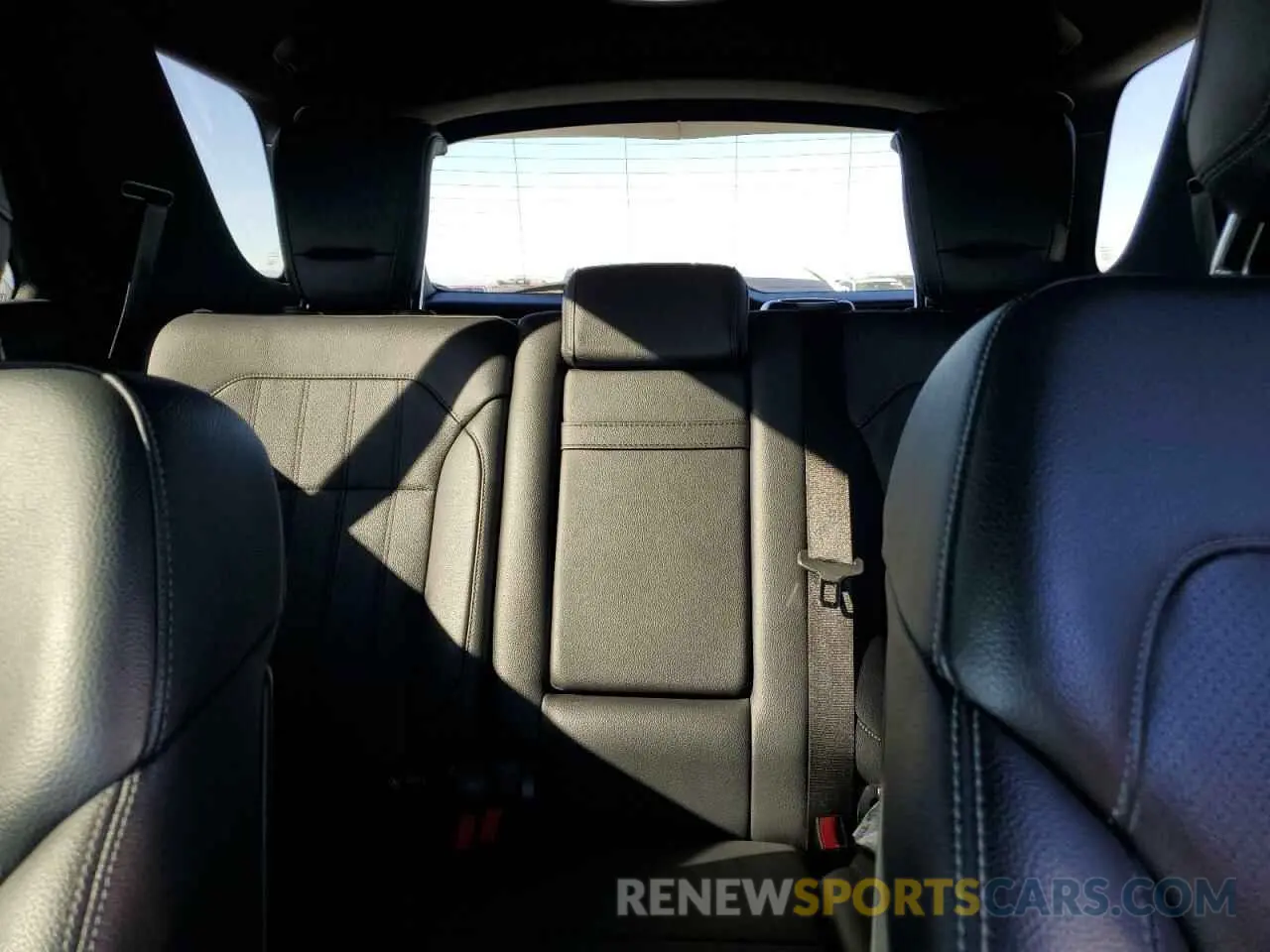 10 Photograph of a damaged car 4JGDA6EB4KB187869 MERCEDES-BENZ GLE-CLASS 2019