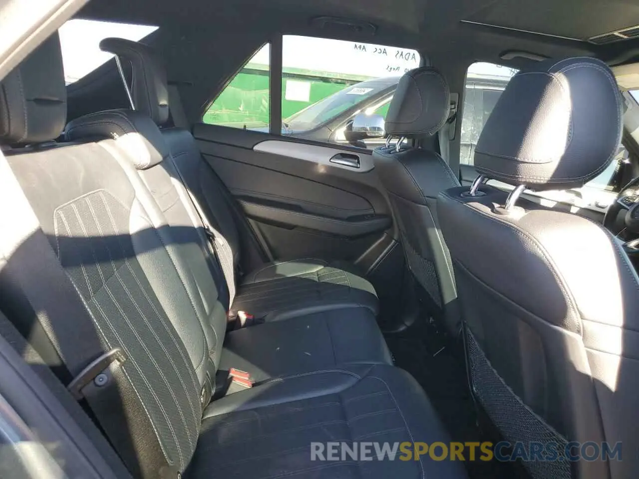11 Photograph of a damaged car 4JGDA6EB4KB187869 MERCEDES-BENZ GLE-CLASS 2019