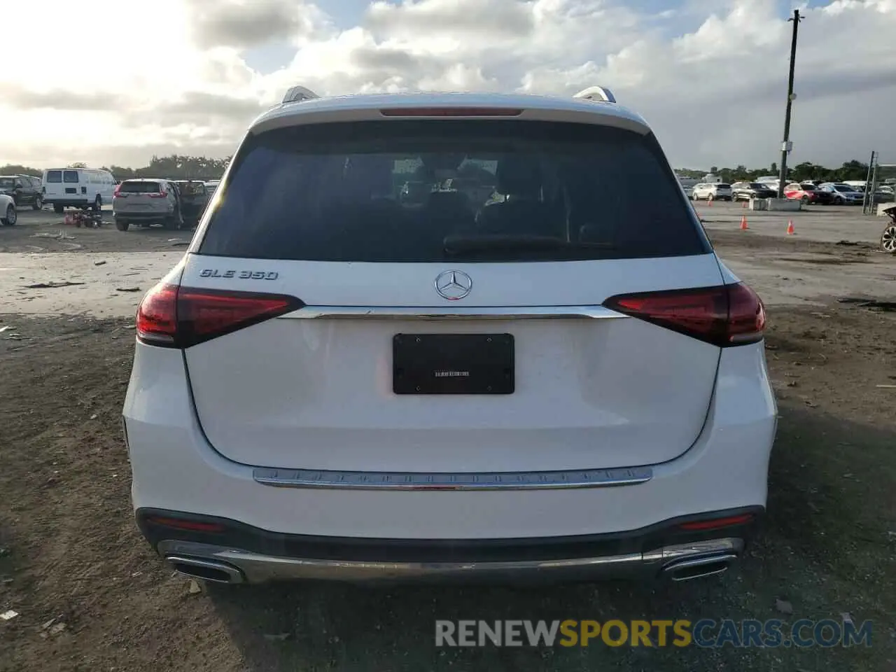 6 Photograph of a damaged car 4JGFB4JB1LA195659 MERCEDES-BENZ GLE-CLASS 2020