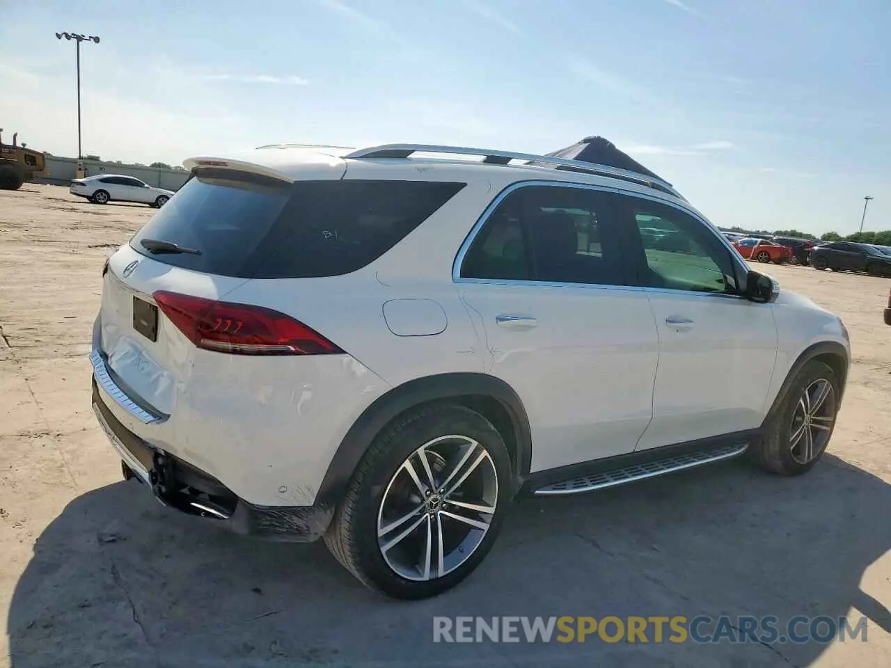 3 Photograph of a damaged car 4JGFB4JB1LA275494 MERCEDES-BENZ GLE-CLASS 2020