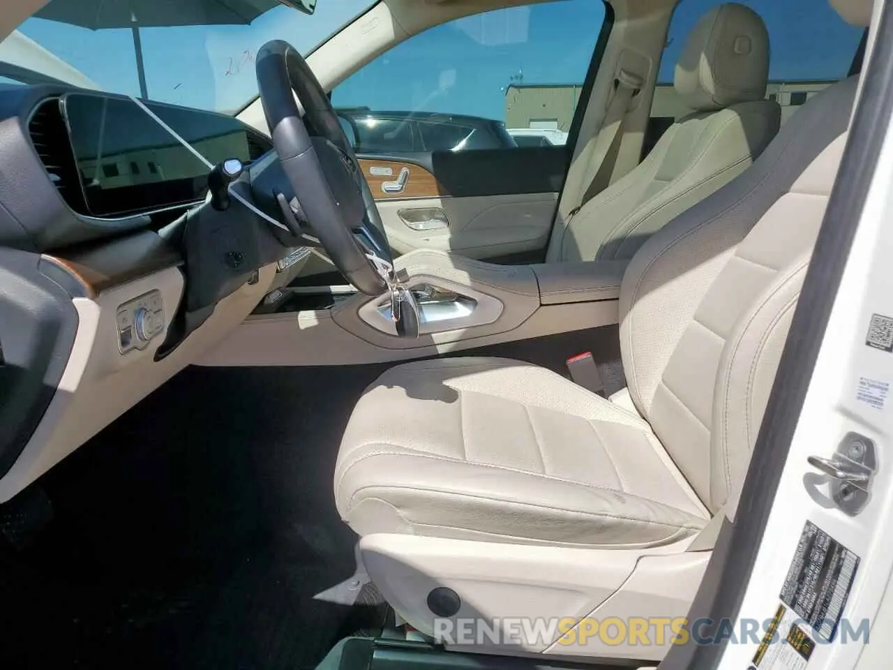 7 Photograph of a damaged car 4JGFB4JB1LA275494 MERCEDES-BENZ GLE-CLASS 2020