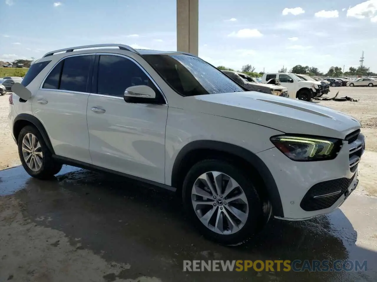 4 Photograph of a damaged car 4JGFB4JB7LA154436 MERCEDES-BENZ GLE-CLASS 2020