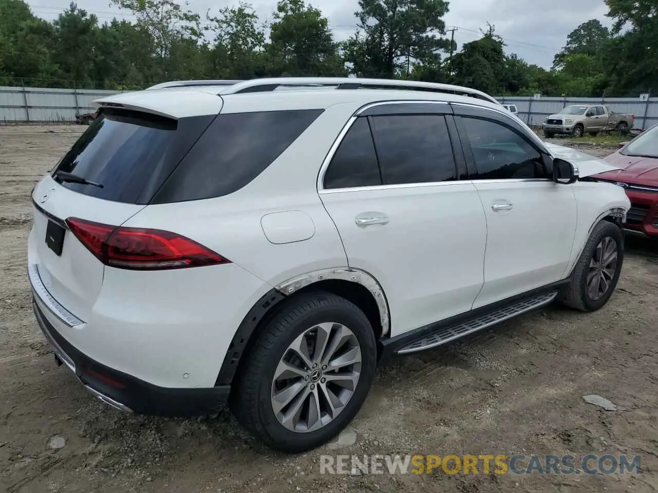 3 Photograph of a damaged car 4JGFB4JB8LA118450 MERCEDES-BENZ GLE-CLASS 2020