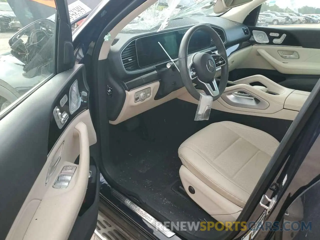 8 Photograph of a damaged car 4JGFB4JB9LA224972 MERCEDES-BENZ GLE-CLASS 2020