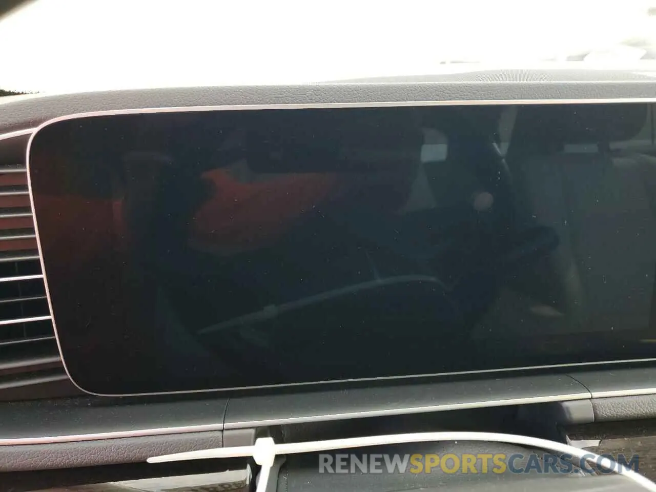 9 Photograph of a damaged car 4JGFB4JE2LA110029 MERCEDES-BENZ GLE-CLASS 2020