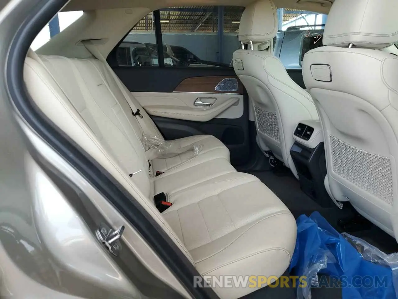 11 Photograph of a damaged car 4JGFB4KB1LA217674 MERCEDES-BENZ GLE-CLASS 2020