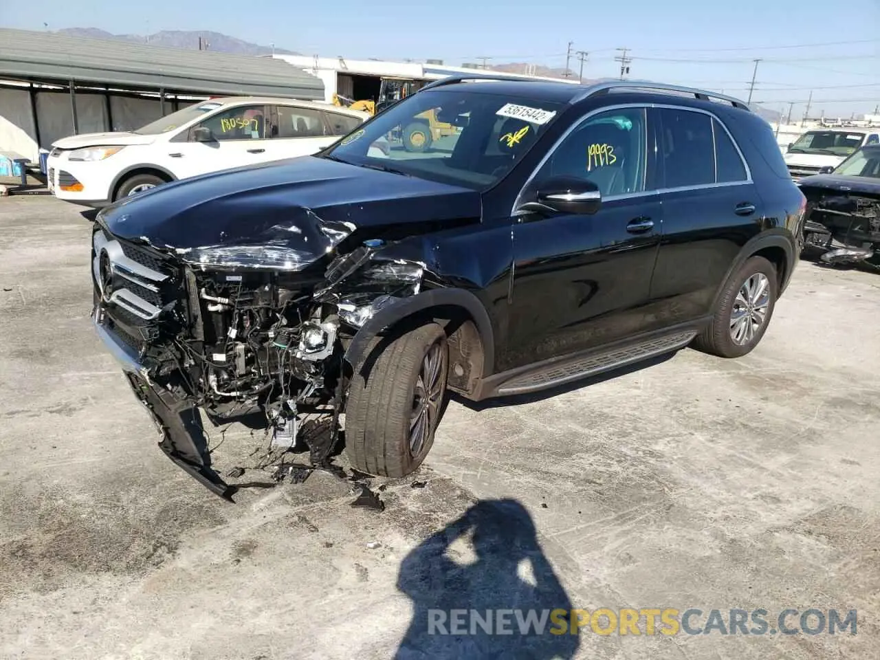 2 Photograph of a damaged car 4JGFB4KB3LA213030 MERCEDES-BENZ GLE-CLASS 2020