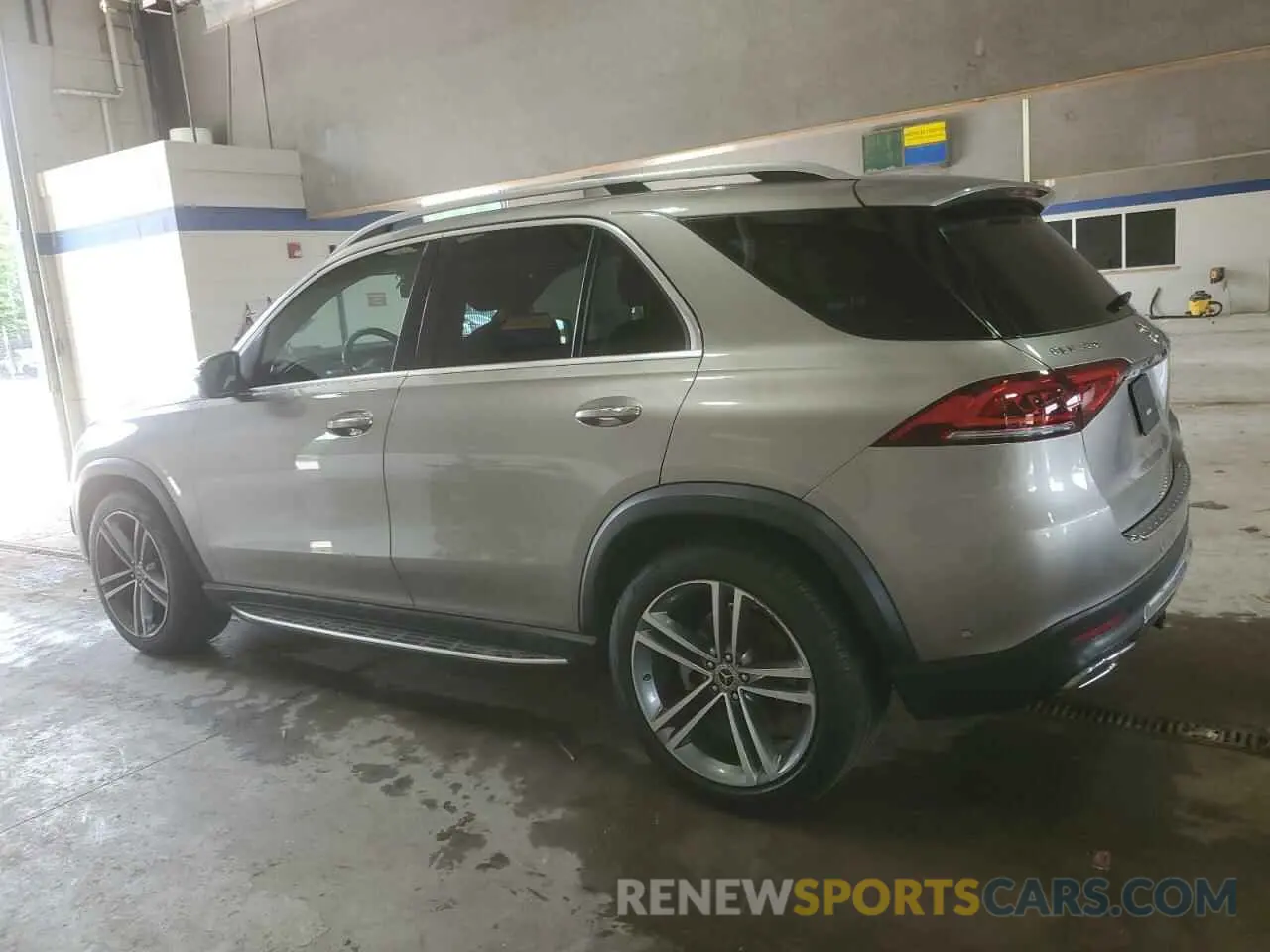 2 Photograph of a damaged car 4JGFB4KB5LA096535 MERCEDES-BENZ GLE-CLASS 2020