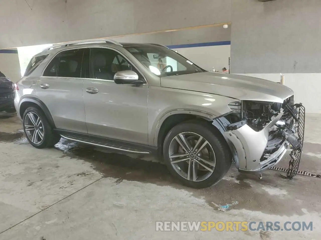 4 Photograph of a damaged car 4JGFB4KB5LA096535 MERCEDES-BENZ GLE-CLASS 2020