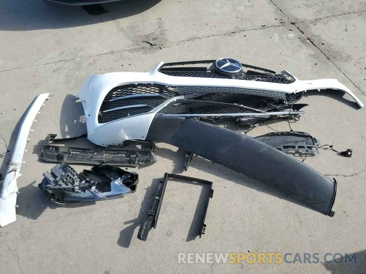 15 Photograph of a damaged car 4JGFB4KB6LA106425 MERCEDES-BENZ GLE-CLASS 2020