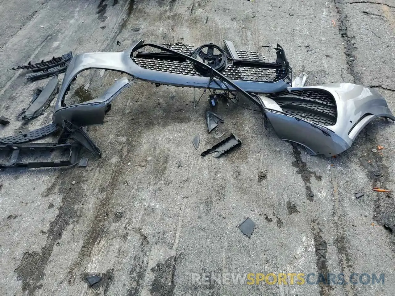 13 Photograph of a damaged car 4JGFB4KBXLA152839 MERCEDES-BENZ GLE-CLASS 2020