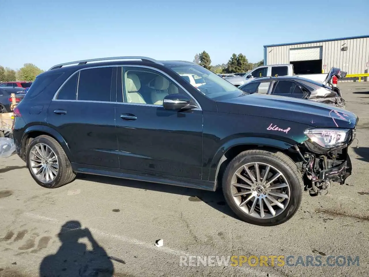 4 Photograph of a damaged car 4JGFB5KB0LA166996 MERCEDES-BENZ GLE-CLASS 2020