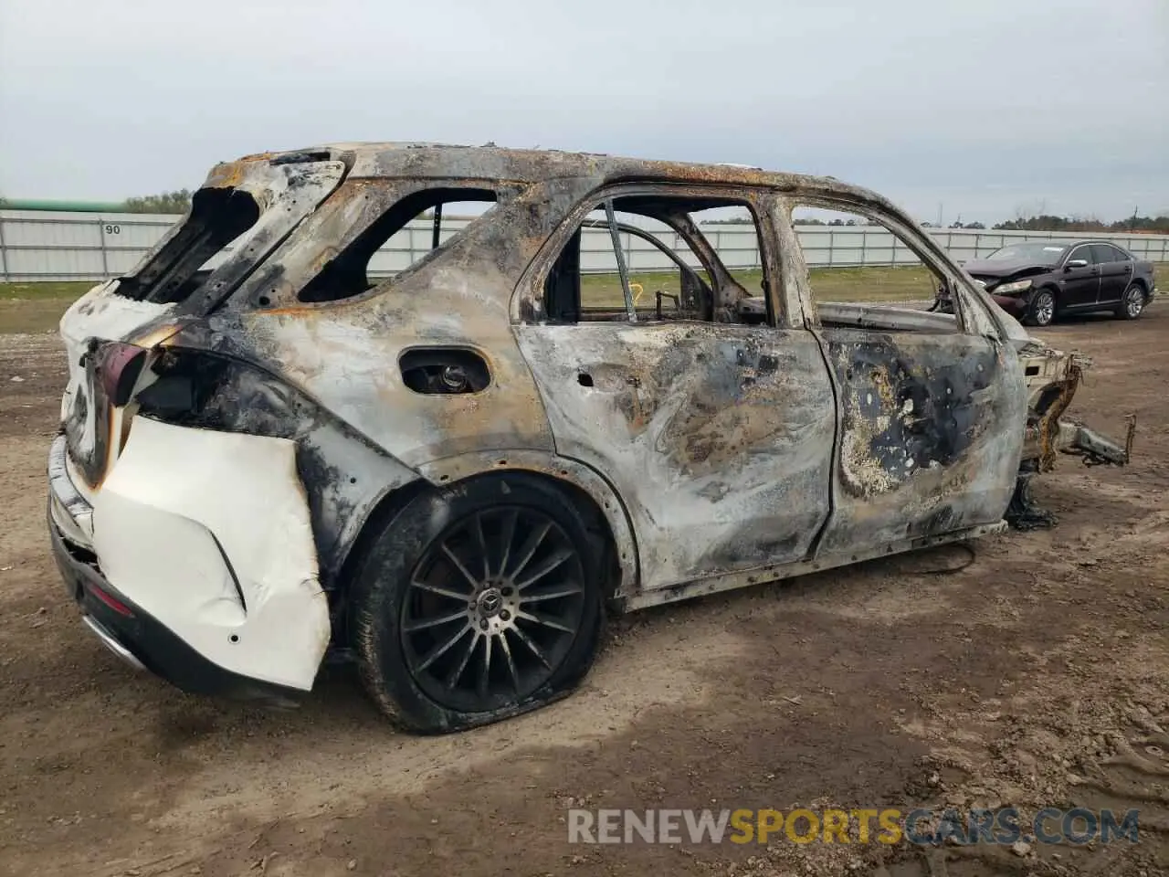 3 Photograph of a damaged car 4JGFB4JB1MA486373 MERCEDES-BENZ GLE-CLASS 2021