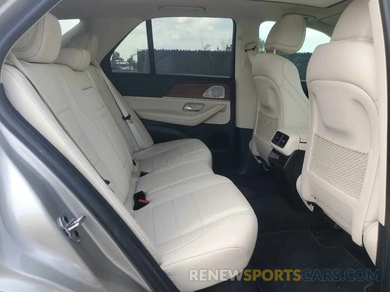 11 Photograph of a damaged car 4JGFB4JB2MA505030 MERCEDES-BENZ GLE-CLASS 2021