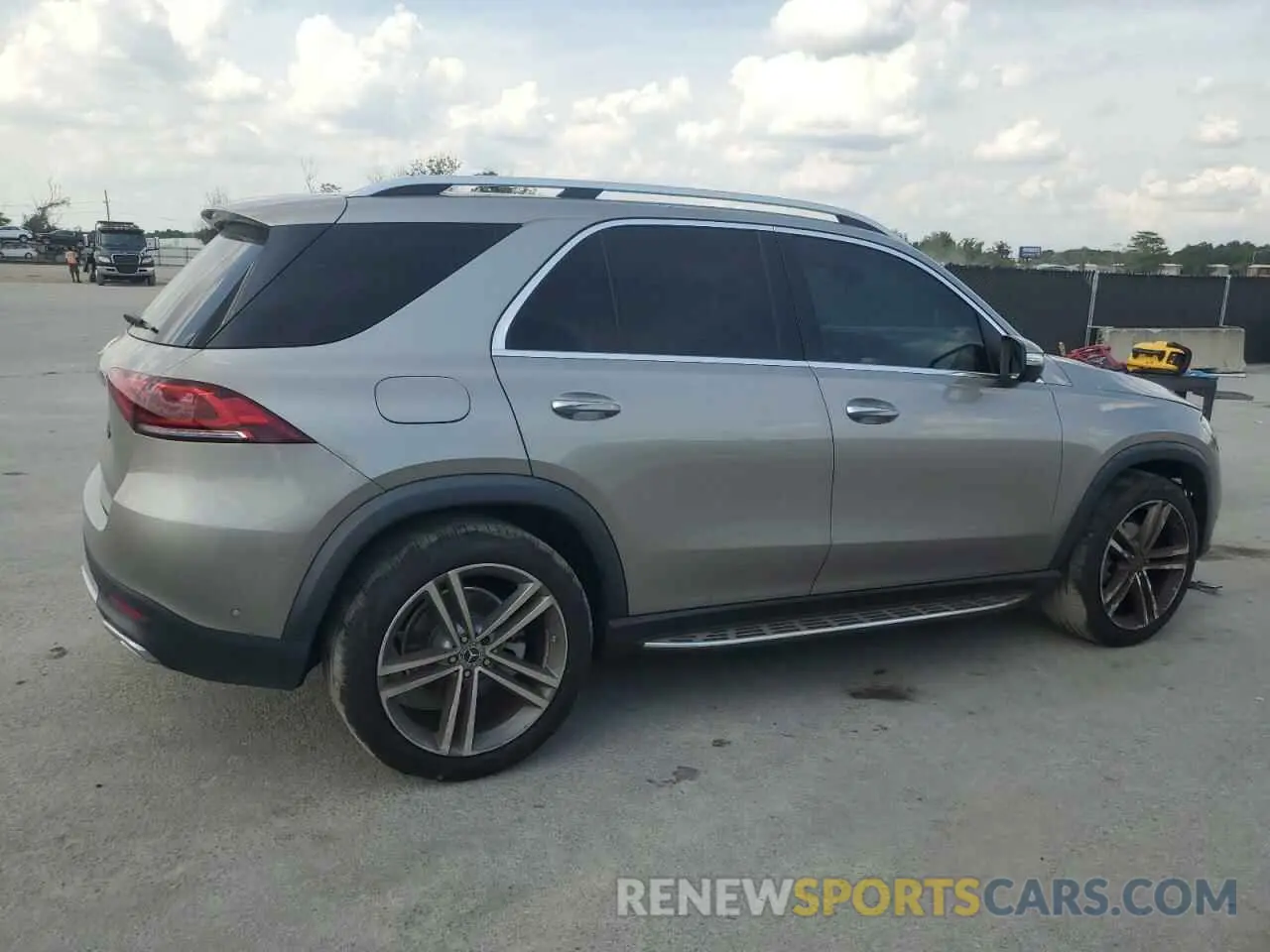 3 Photograph of a damaged car 4JGFB4JB2MA505030 MERCEDES-BENZ GLE-CLASS 2021