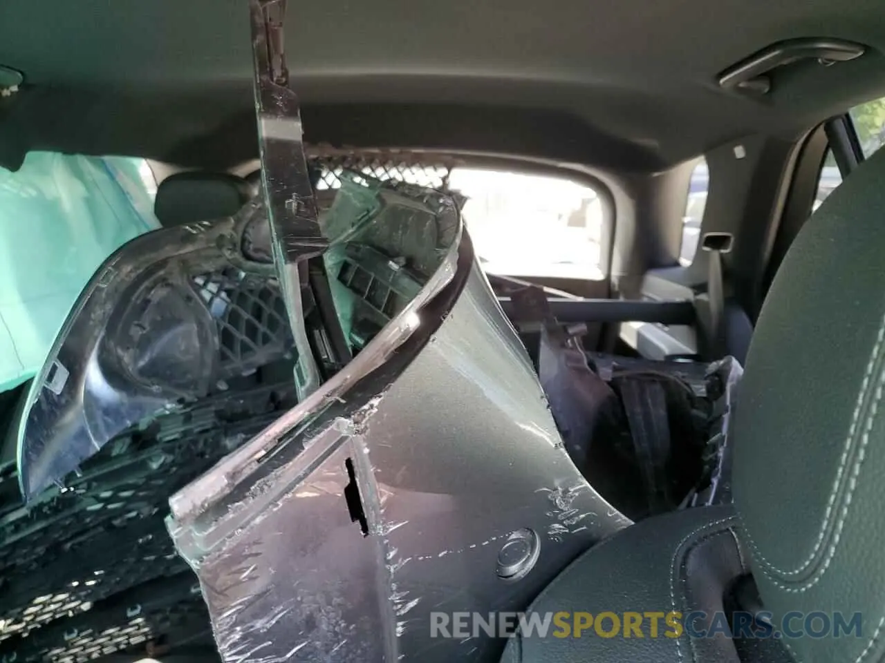 10 Photograph of a damaged car 4JGFB4JB2MA569021 MERCEDES-BENZ GLE-CLASS 2021