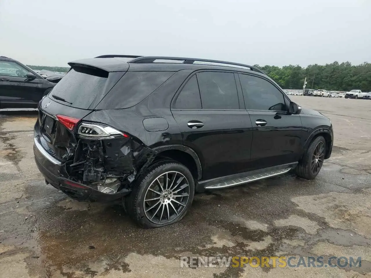 3 Photograph of a damaged car 4JGFB4JB5MA483881 MERCEDES-BENZ GLE-CLASS 2021
