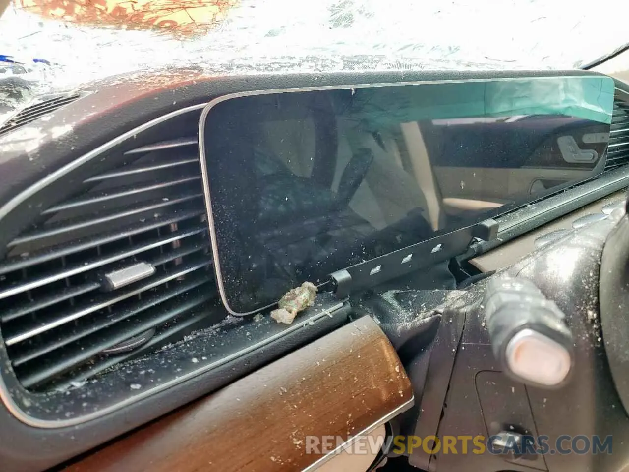 9 Photograph of a damaged car 4JGFB4JB7MA545460 MERCEDES-BENZ GLE-CLASS 2021