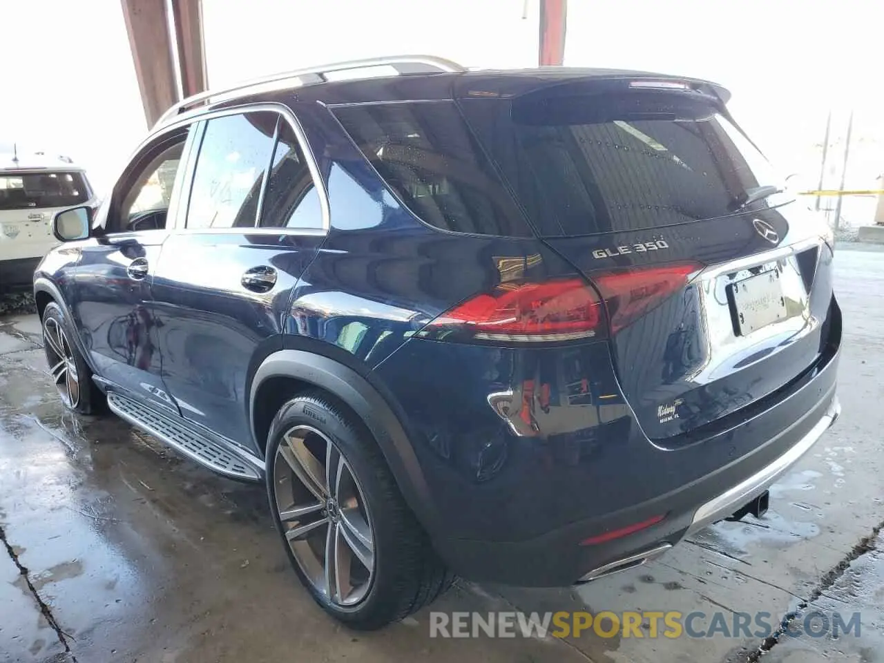3 Photograph of a damaged car 4JGFB4KB2MA421921 MERCEDES-BENZ GLE-CLASS 2021
